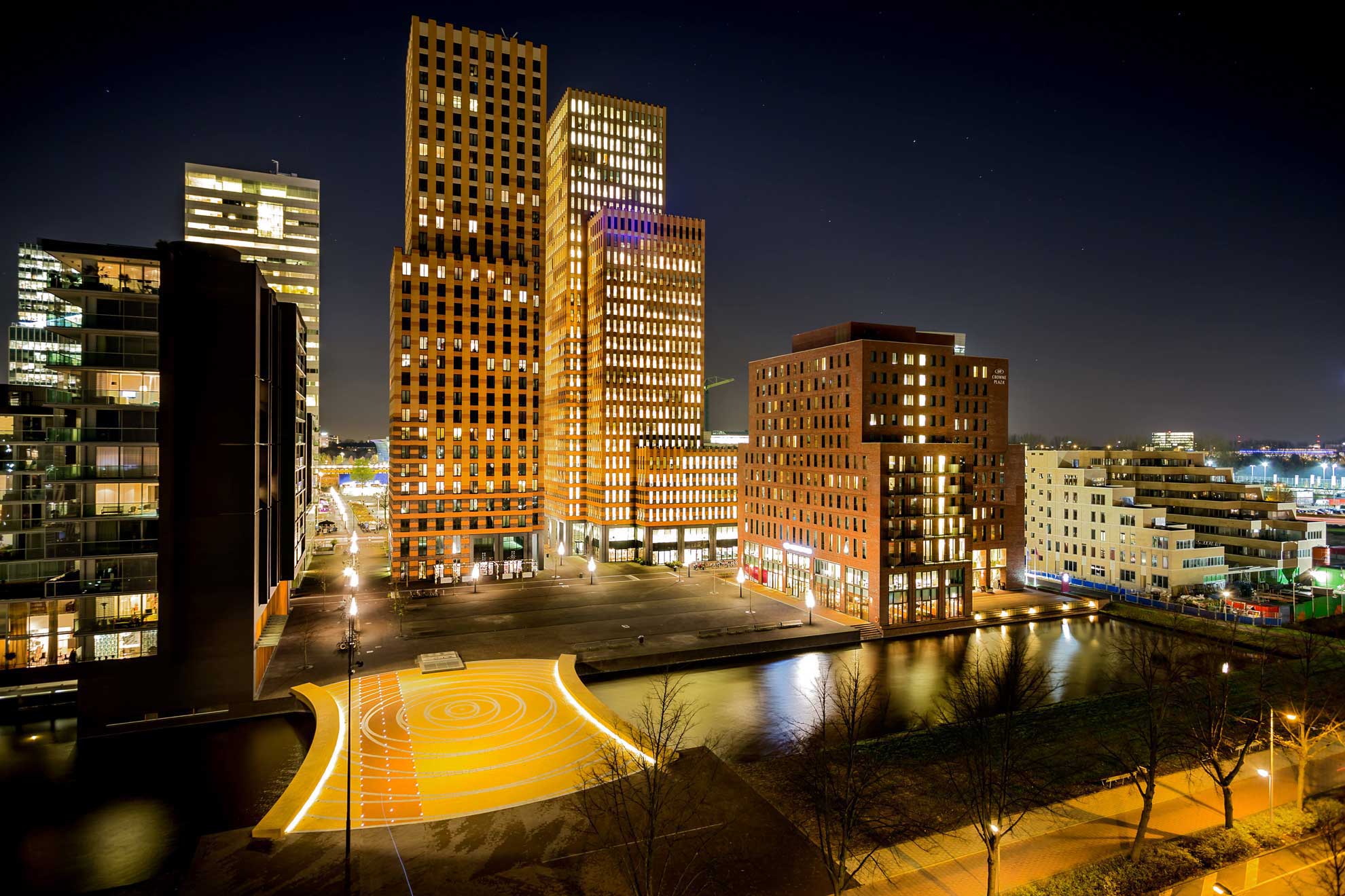 The building of Financial Offices by night